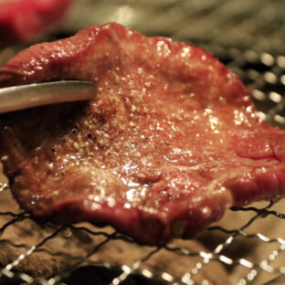 牛タンのカロリーは高い？ヘルシーに食べる方法を徹底解説