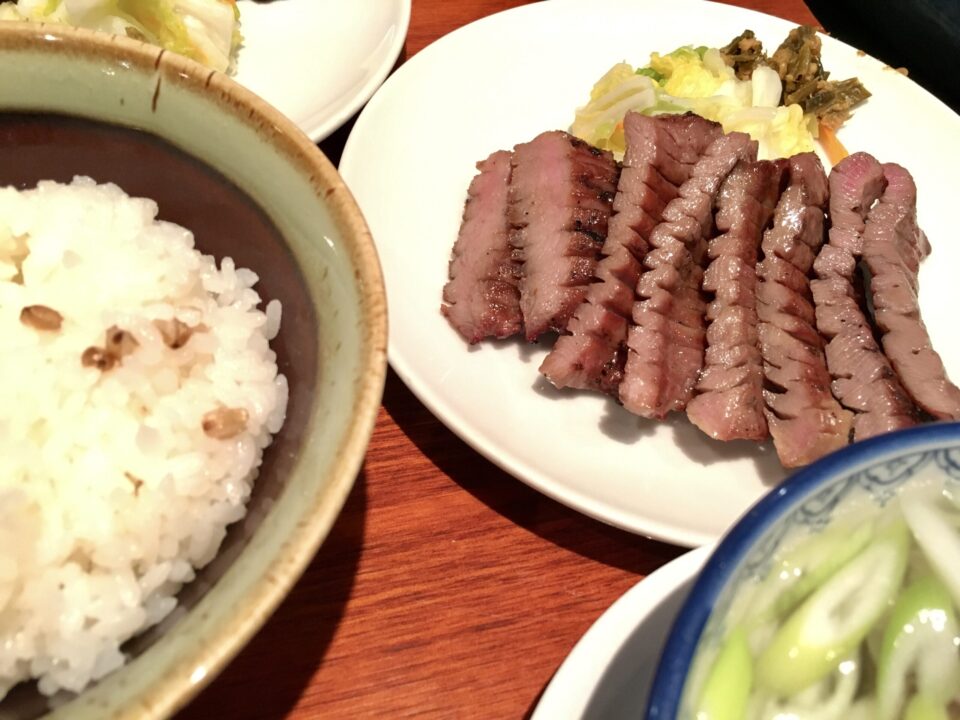 普及した理由が明確な牛タン